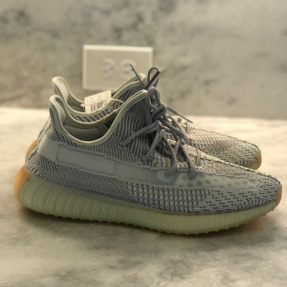 Men’s Adidas Yeezy Boost 350 V2 Size 12 (FX4348) - Picture 4 of 8